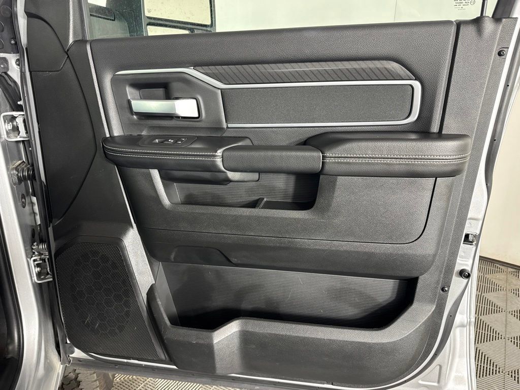 Certified 2026 RAM 2500 Big Horn AWD/4WD image 39
