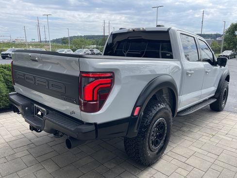 Used 2025 Ford F150 Raptor AWD/4WD image 8