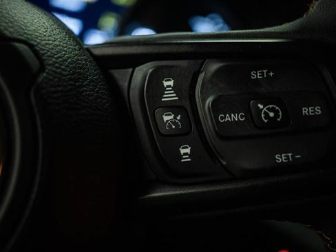Used 2024 Jeep Wrangler Unlimited w/ Convenience Group AWD/4WD image 17