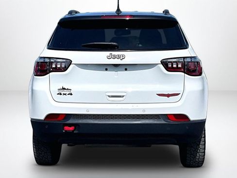 Used 2025 Jeep Compass Trailhawk AWD/4WD image 7