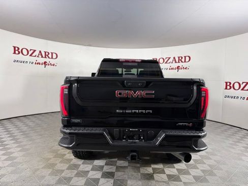 Used 2025 GMC Sierra 2500 AT4 AWD/4WD image 7