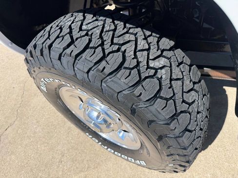 Used 2006 Dodge Ram 3500 Truck SLT image 38