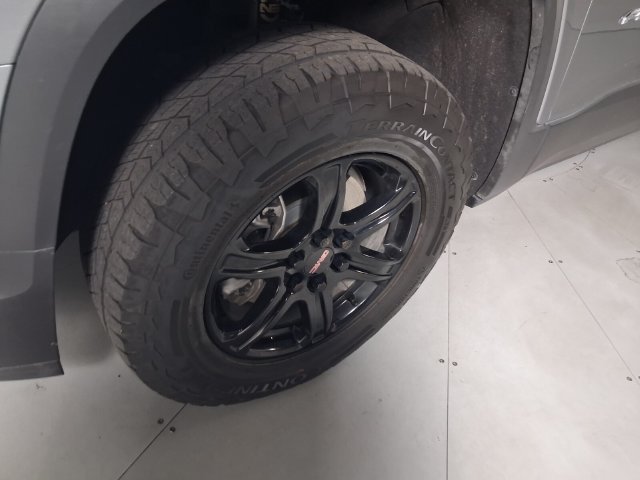 Used 2023 GMC Acadia AT4 w/ Technology Package AWD/4WD image 9