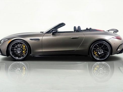 Used 2022 Mercedes-Benz SL 63 AMG 4MATIC w/ AMG Aerodynamic Package image 7