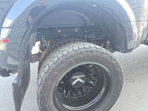 Used 2025 Ford F450 Platinum w/ Platinum Plus Package image 30