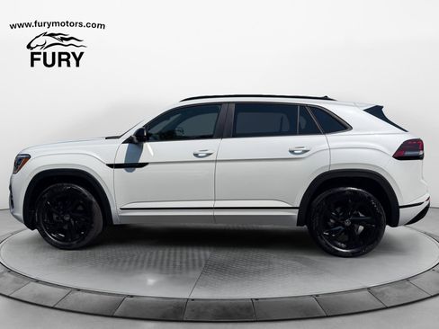 Used 2026 Volkswagen Atlas Cross Sport SEL R-Line AWD/4WD image 6