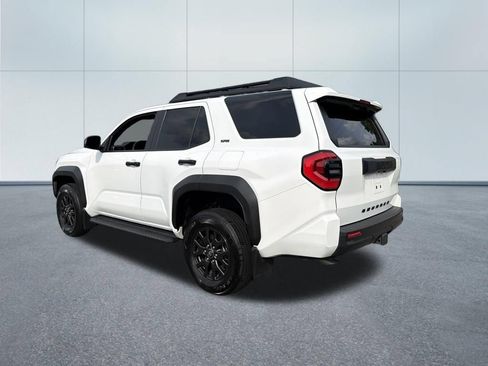 Used 2025 Toyota 4Runner SR5 AWD/4WD image 7