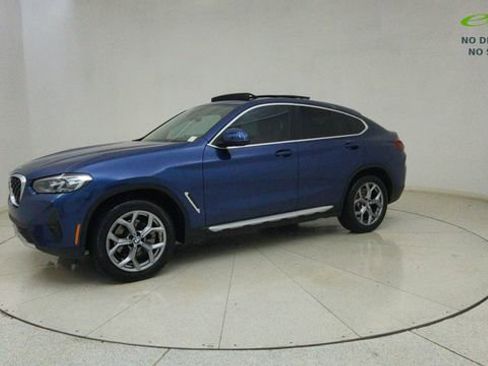 Used 2025 BMW X4 xDrive30i AWD/4WD image 70