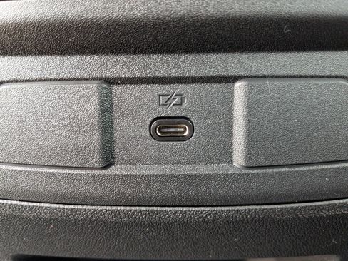 New 2024 Chevrolet Colorado LT w/ LT Convenience Package II image 29