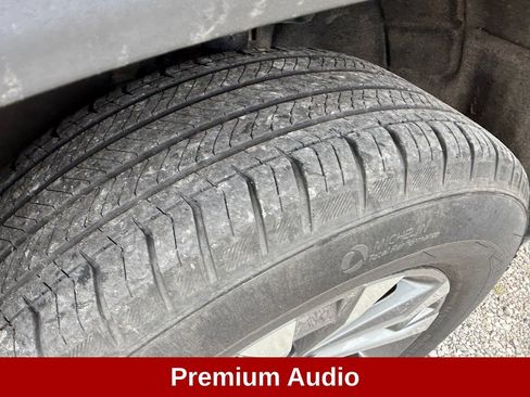 Used 2025 Chevrolet Equinox LT w/ Safety and Technology Package AWD/4WD image 12