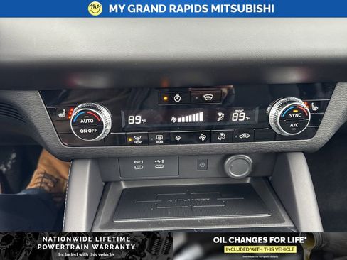 New 2026 Mitsubishi Outlander SE AWD/4WD image 26