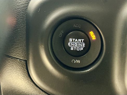 Used 2021 Jeep Wrangler Unlimited Rubicon w/ LED Lighting Group AWD/4WD image 16