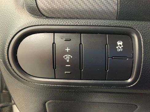 Used 2017 Kia Forte EX image 12