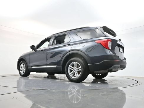 Used 2023 Ford Explorer XLT w/ Equipment Group 202A AWD/4WD image 36