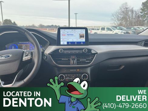 Used 2022 Ford Escape SEL w/ Technology Package image 13