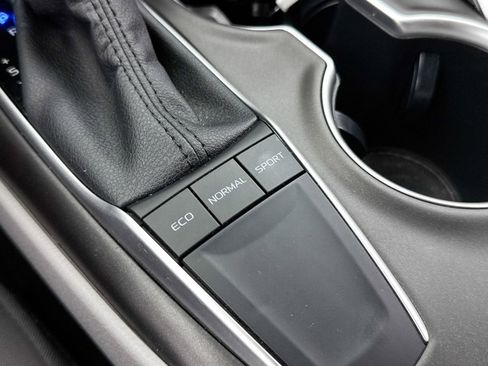 Used 2023 Toyota Camry LE image 7