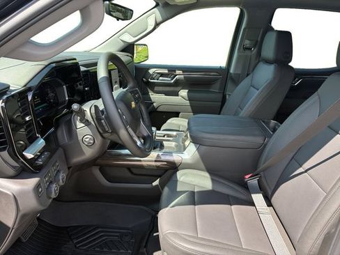 New 2026 Chevrolet Silverado 1500 LTZ w/ LTZ Premium Package AWD/4WD image 11
