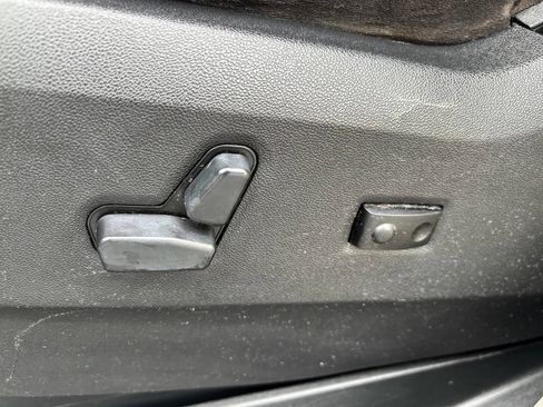Used 2012 Dodge Grand Caravan Crew FWD image 12