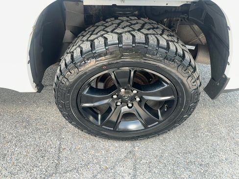 Used 2021 RAM 1500 Big Horn AWD/4WD image 5