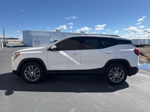 Used 2023 GMC Terrain SLT image 7