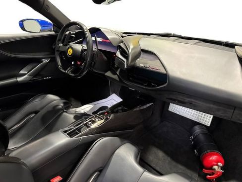 Used 2022 Ferrari SF90 Stradale AWD/4WD image 13