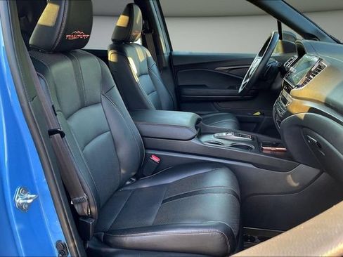 Used 2025 Honda Ridgeline TrailSport image 32