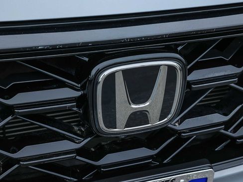 Used 2025 Honda CR-V Sport image 17