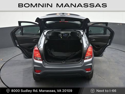 Used 2020 Chevrolet Trax LS image 39