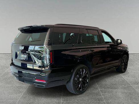 Used 2026 Cadillac Escalade Platinum Sport w/ LPO, ONYX Package AWD/4WD image 10
