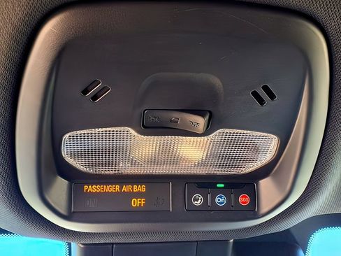 Used 2025 Buick Envista Avenir FWD image 17
