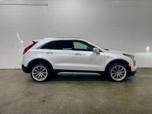 Used 2021 Cadillac XT4 Premium Luxury w/ Cold Weather Package FWD image 2