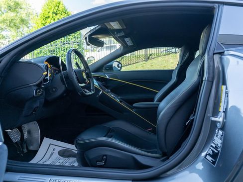 Certified 2022 Ferrari Roma RWD image 31