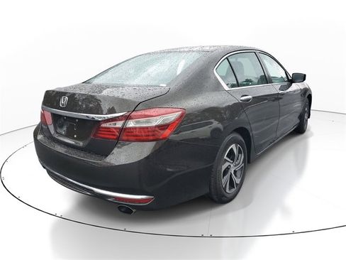 Used 2016 Honda Accord LX image 10