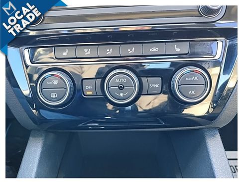 Used 2017 Volkswagen Jetta SEL image 35