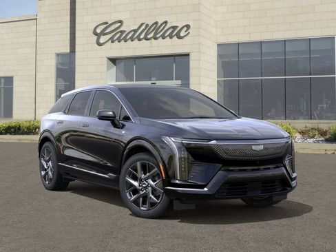 New 2027 Cadillac Optiq Luxury w/ LPO, Floor Liner Package AWD/4WD image 7