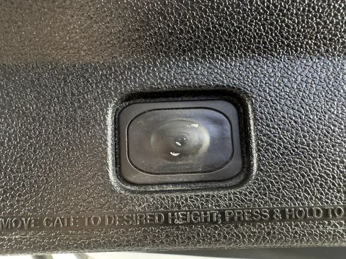 Used 2016 Ford Explorer XLT w/ Equipment Group 202A AWD/4WD image 29