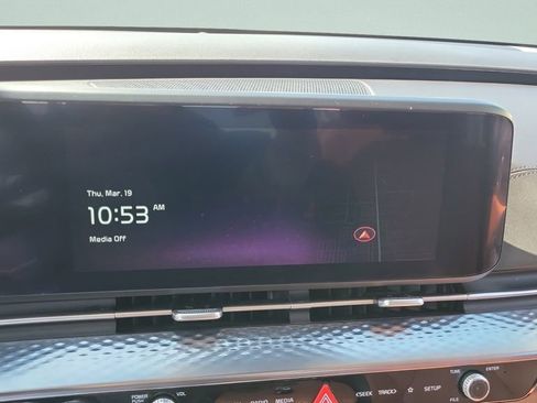 Used 2023 Kia Carnival SX Prestige image 21