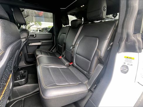 Used 2023 Ford Bronco Badlands image 21