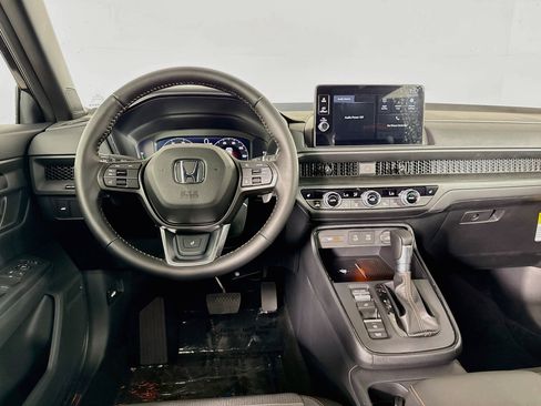 Used 2026 Honda CR-V TrailSport image 27