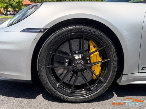 Used 2025 Porsche 911 Carrera 4 GTS AWD/4WD image 40