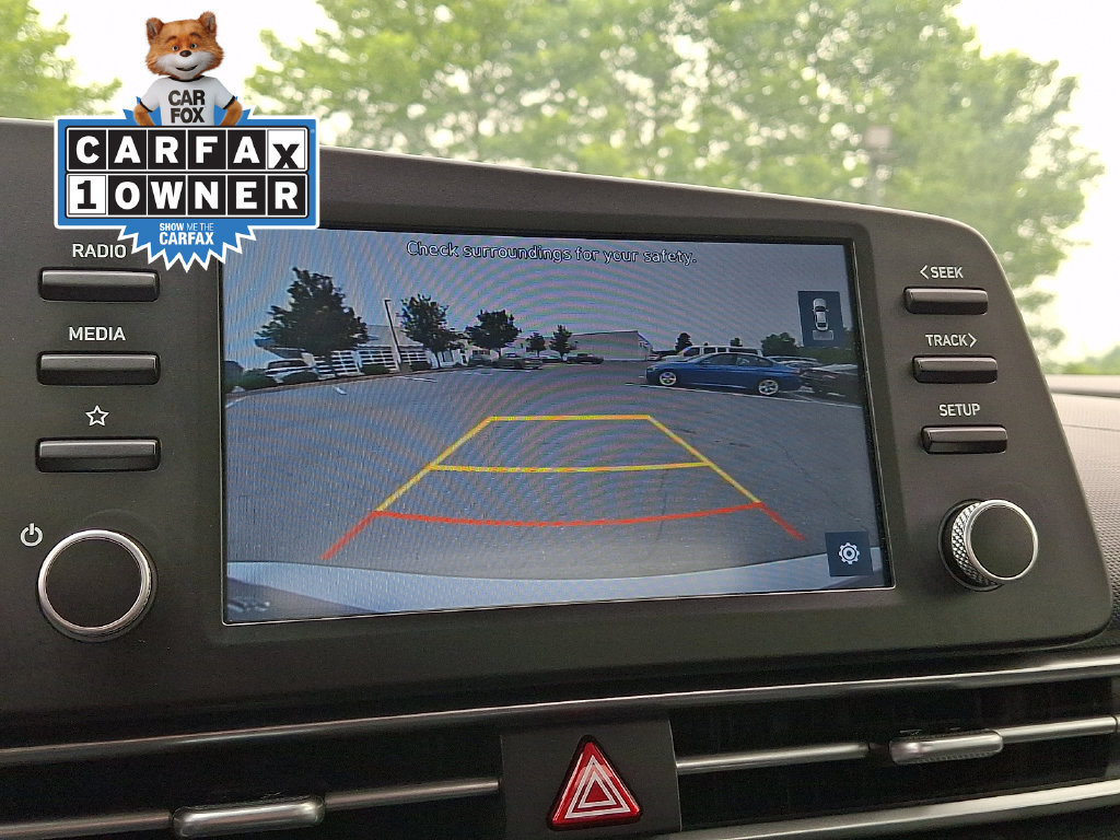 Used 2021 Hyundai Elantra SE FWD image 3