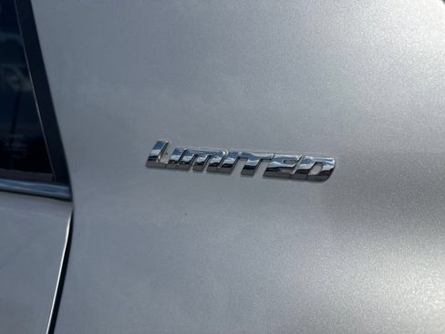 Used 2024 Toyota 4Runner Limited AWD/4WD image 30