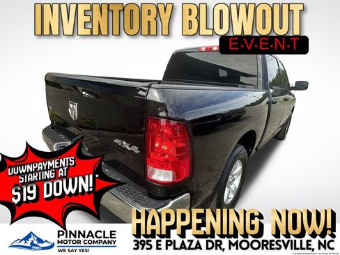 Used 2021 RAM 1500 Classic SLT image 3