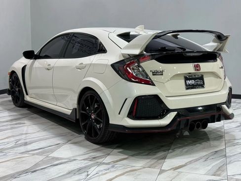 Used 2019 Honda Civic Type R image 8