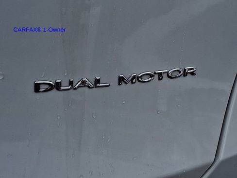 Used 2024 Tesla Model Y Long Range image 31