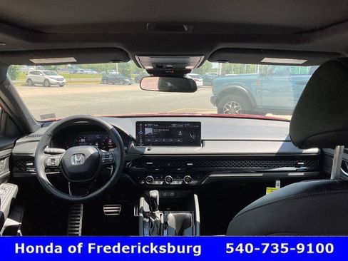 Used 2025 Honda Accord Sport image 39