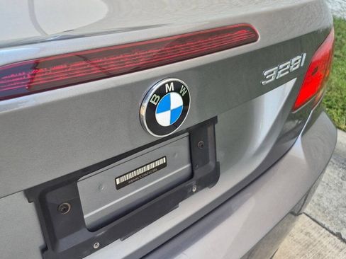 Used 2010 BMW 328i Convertible RWD image 24