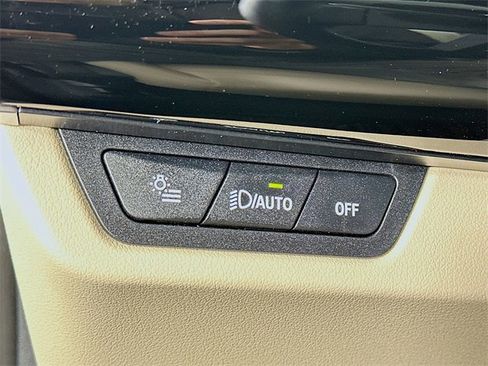 Used 2025 BMW X1 xDrive28i w/ Convenience Package image 21