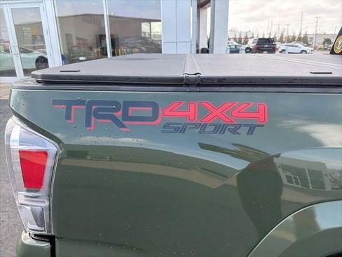 Certified 2022 Toyota Tacoma TRD Sport image 9