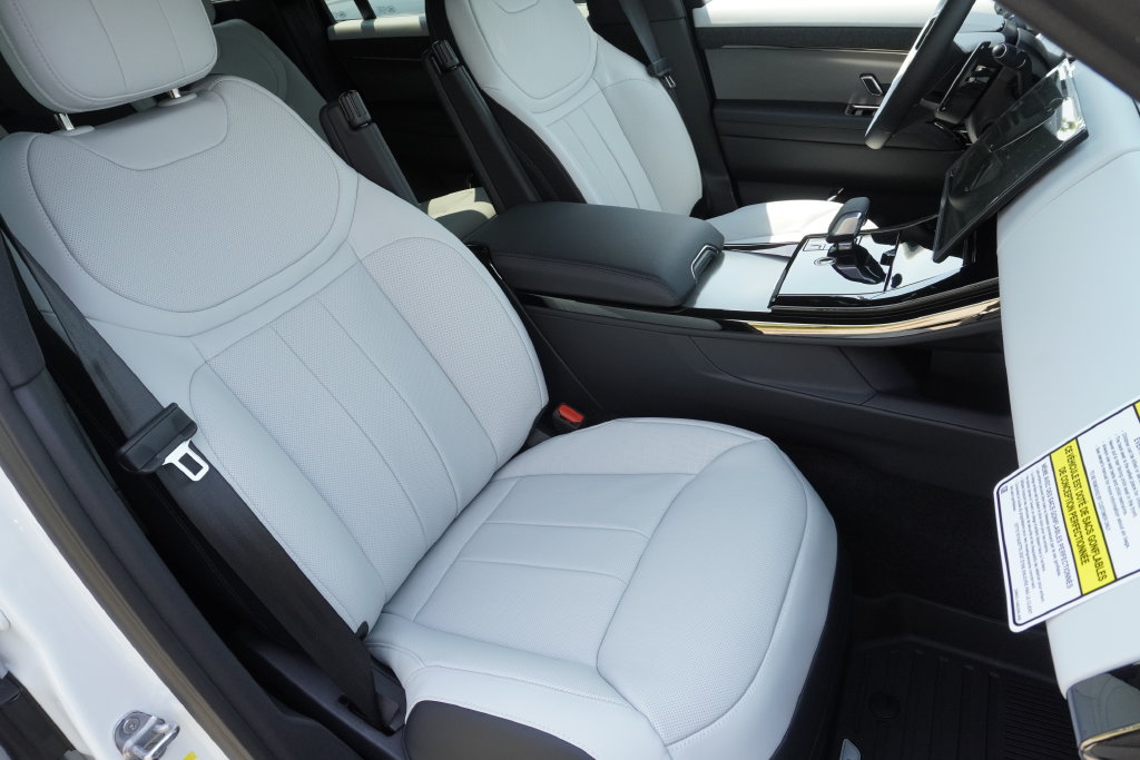 New 2026 Land Rover Range Rover Sport Dynamic SE AWD/4WD image 24